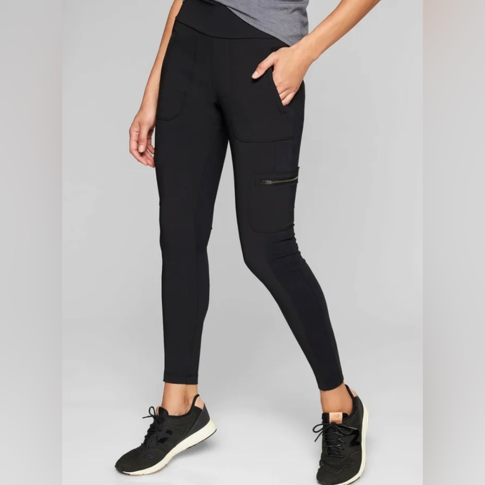 Athleta Black Hybrid Highline Cargo Leggings | Size 0